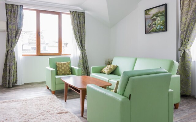 FM Luxury 1-BDR Apartment - Milena's