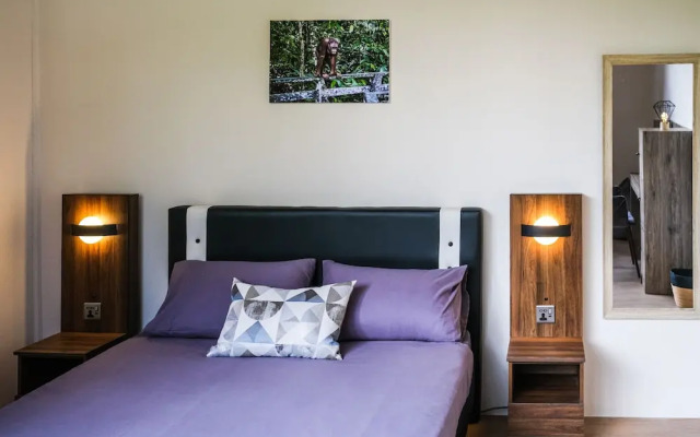 Step-In Lodge