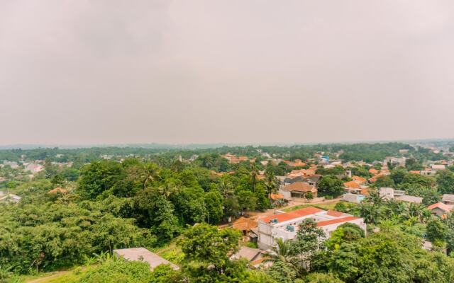 Warm And Simply Look Studio Room At Serpong Garden Apartment