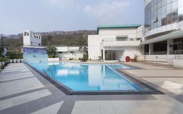 OYO 11974 Emerald Resort