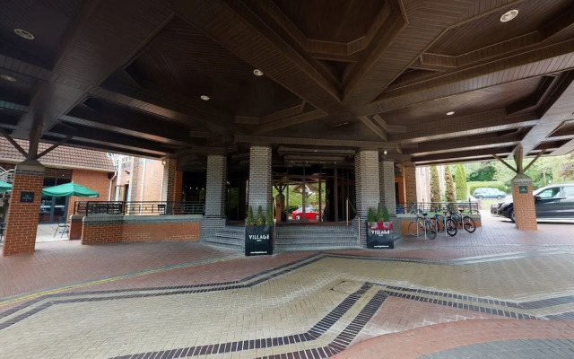 De Vere Village