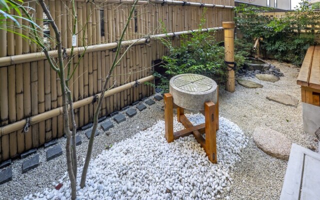 Hibiki House