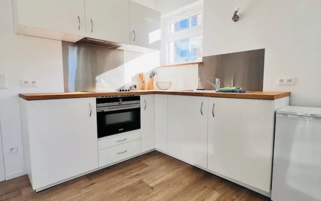 Maison proche rivière avec jardin