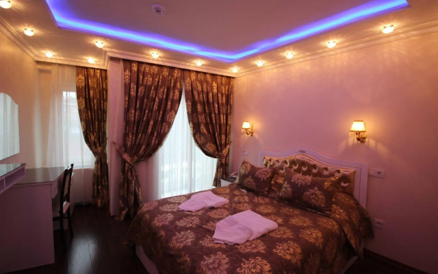 Charm Hotel