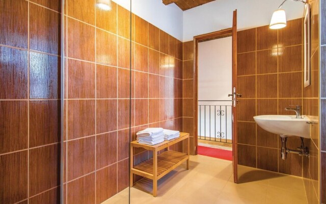 Nice Home in Porec With 2 Bedrooms, Internet and Outdoor Swimming Pool