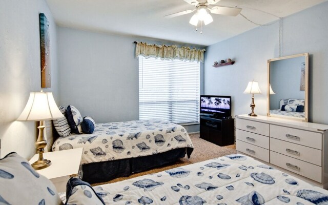 Runaway Bay Resort by BBG