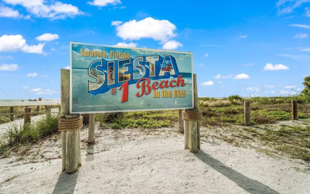 Nokomis Home Close to Beach