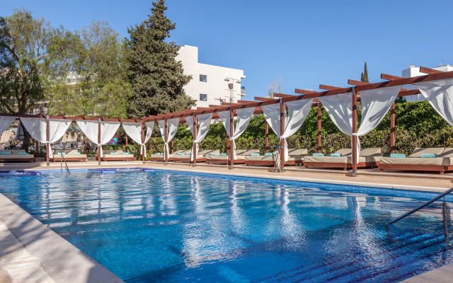 Viva Palma Nova Aparthotel