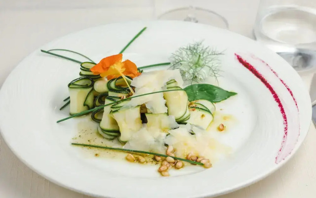 Boutique Hotel Shell