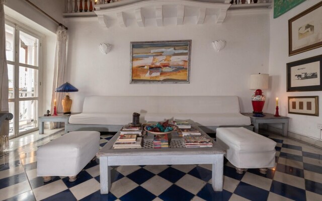 Incredible 3BR Apartment w Pool Rooftop in Centro Amurallado