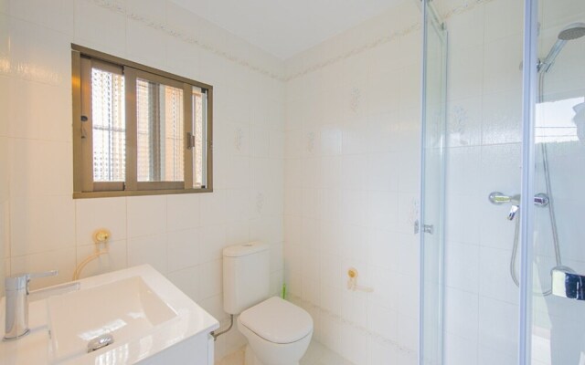 Villa - 4 Bedrooms with Pool, WiFi and Sea views - 104975