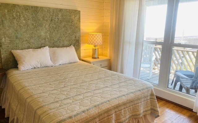 King Of The Sea 4 Bedroom Home by RedAwning