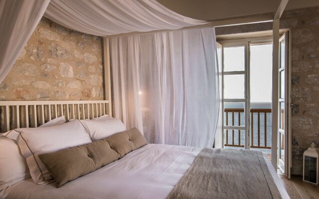 BASSA MAINA Villas & Suites