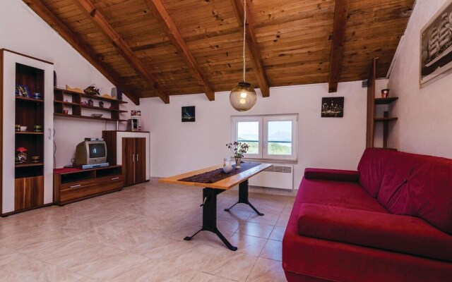 Nice Home in Sreser With Wifi and 2 Bedrooms