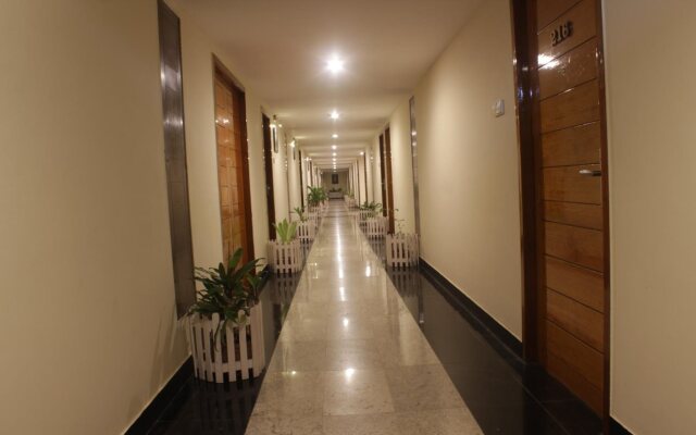 Hotel Parisutham