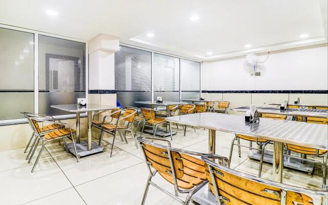 FabHotel Pishori Inn