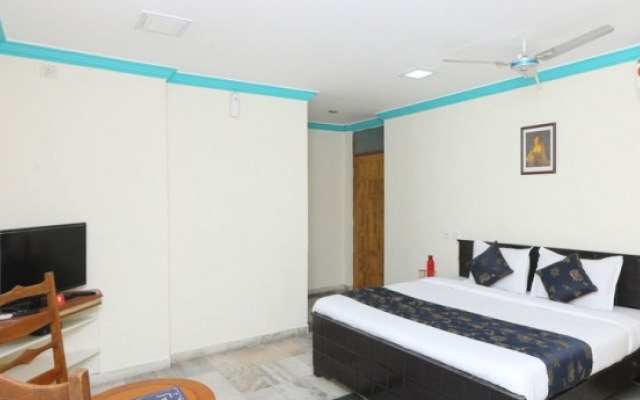 Oyo 13297 Neha Residency