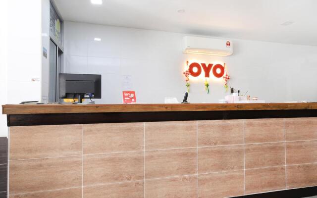 OYO 836 Mandurah Room & Cafe