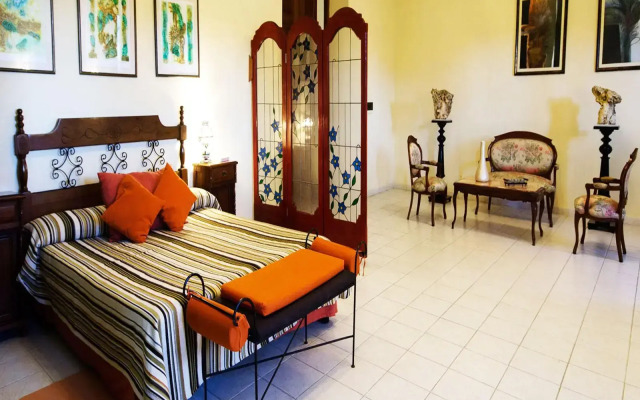Del Tejadillo Boutique