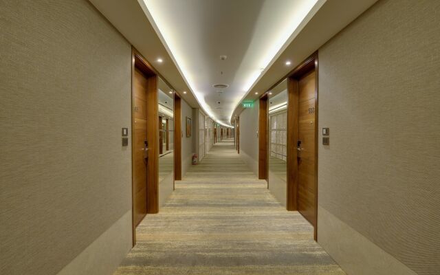 Niranta Airport Transit Hotel & Lounge T2 Intl Departures