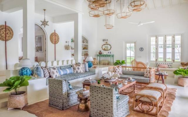 Breathtaking Villa In 02 Acres Of Tropical Walled-in Gardens