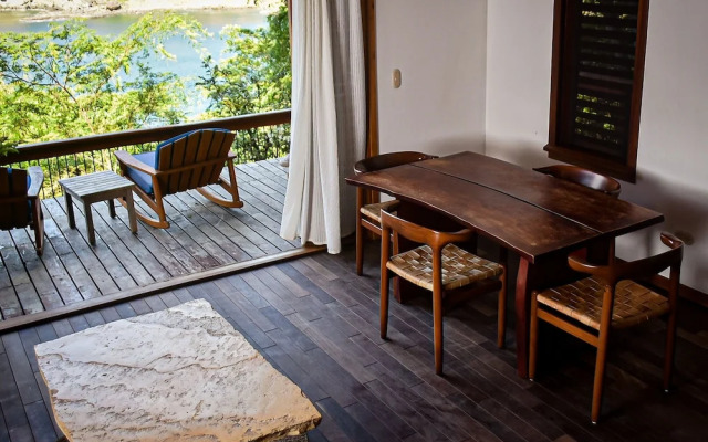 Aqua Oceanfront Resort & Residences