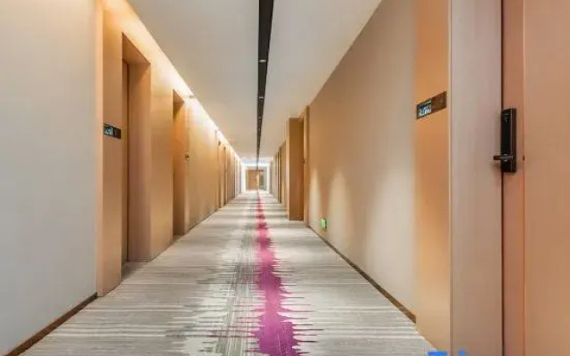 Lavande Hotel (Heqing Xinhua Branch)