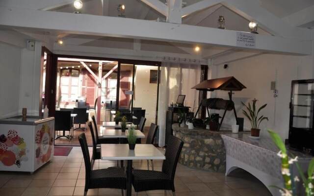 Maison Du Prince De Conde