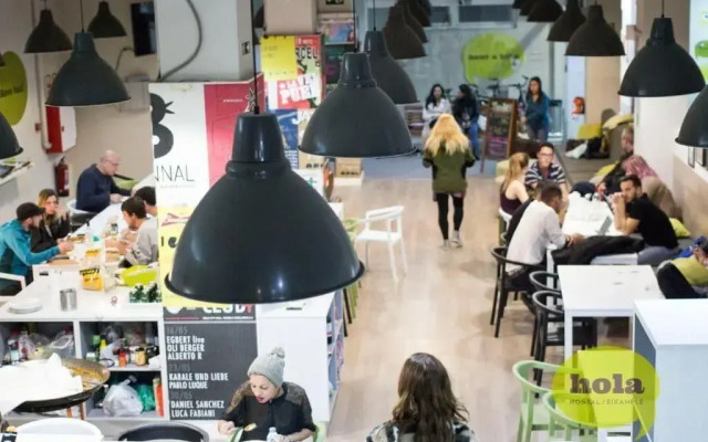 Hola Hostal Eixample - Hostel