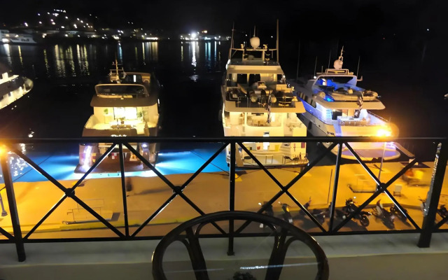 Manessi City Hotel