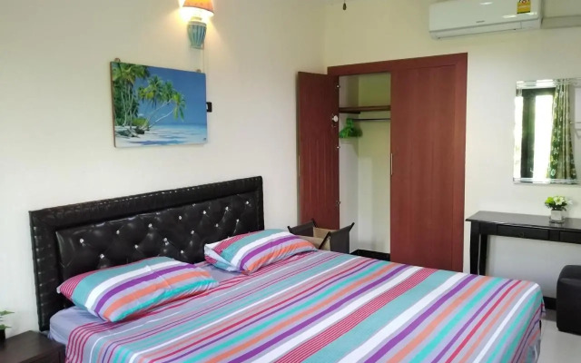 2BR Maryam villa near Tesco & beach.