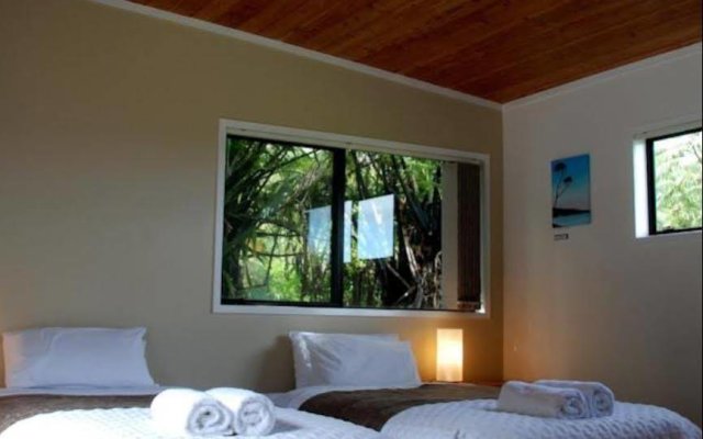 Lone Kauri Lodge