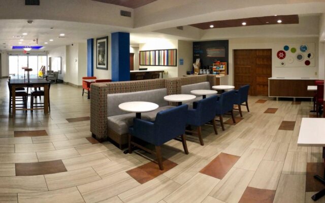 Holiday Inn Express Hotel & Suites Decatur by IHG