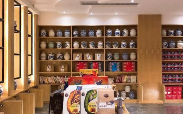 Zhengba Shilixiang Courtyard (Luding Daduhe Bridge)