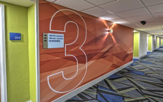 Holiday Inn Express & Suites Crossville by IHG