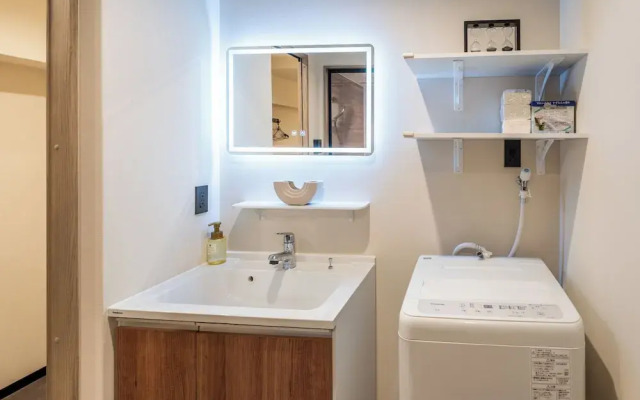 Lite House Shinsaibashi IV