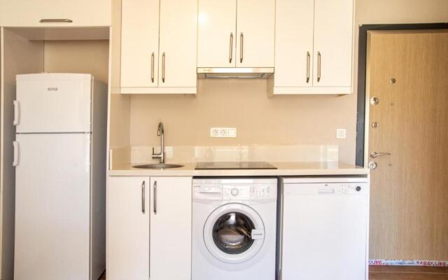 Charming Flat Near Sea With Shared Pool in Cesme
