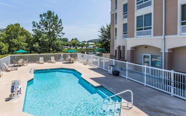 Comfort Suites Valdosta Mall Area