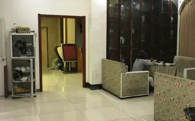 Phoenix City Hotel