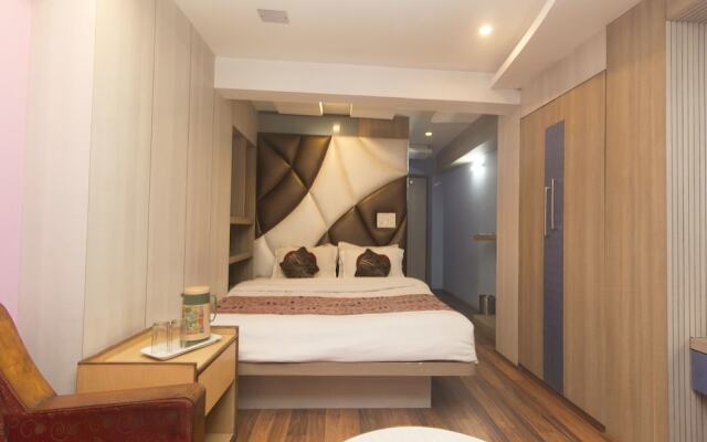OYO 3303 Hotel Broadway Annexe