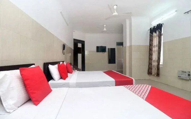 OYO 19318 Jn Residency
