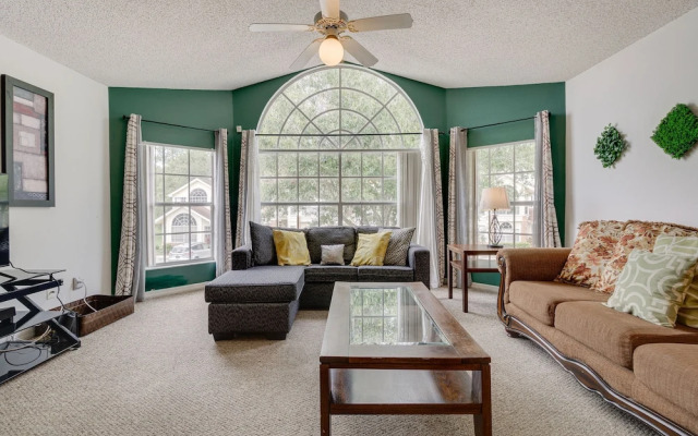 6 Mi to Disney: Family-friendly Condo in Kissimmee