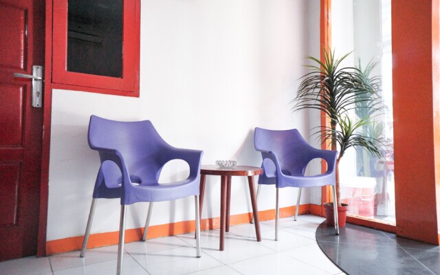 RedDoorz near Palembang Square Mall 2