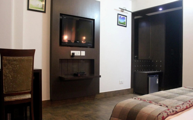 OYO 1185 Hotel MSK residency