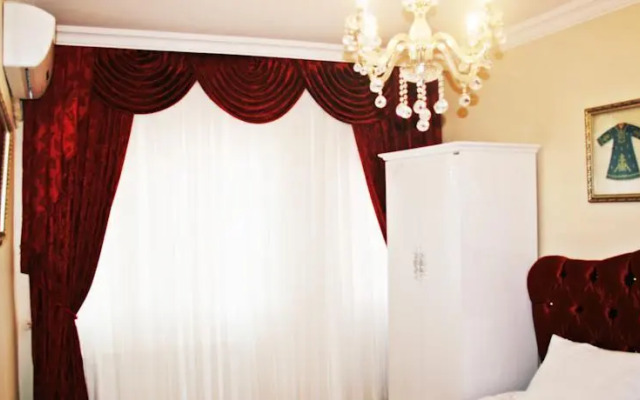 Littlehagiasophia Apart