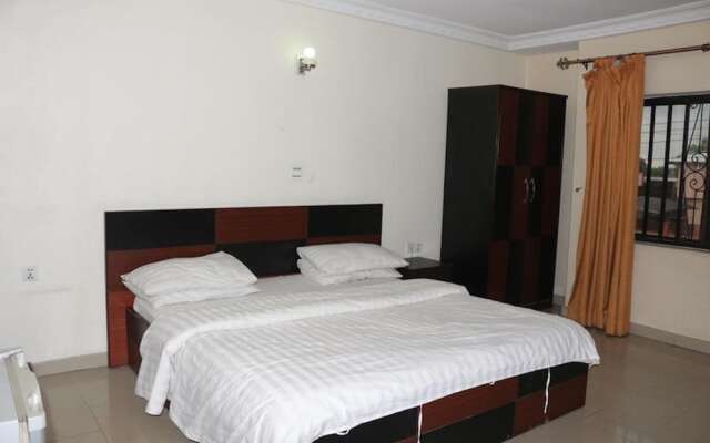 Michelle Suites