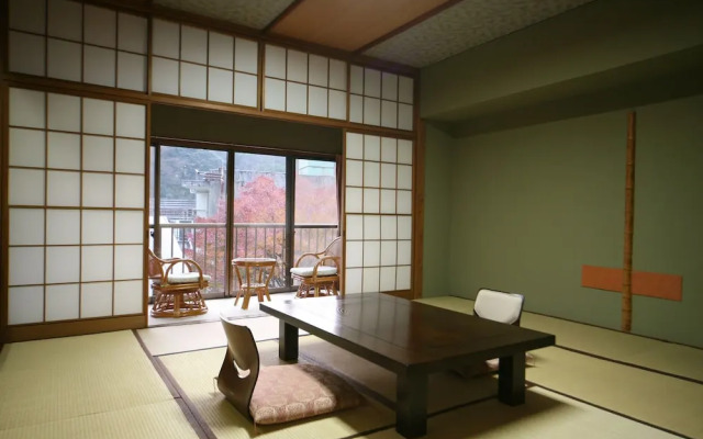 Albergo Yuraku