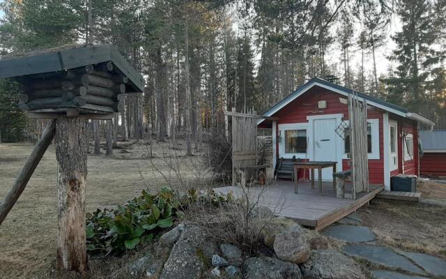 Puolukkamaan Pirtit Cottages