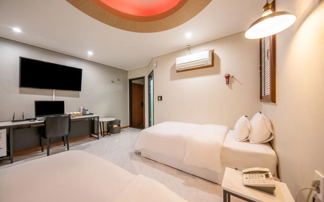 Jecheon Cats Hotel