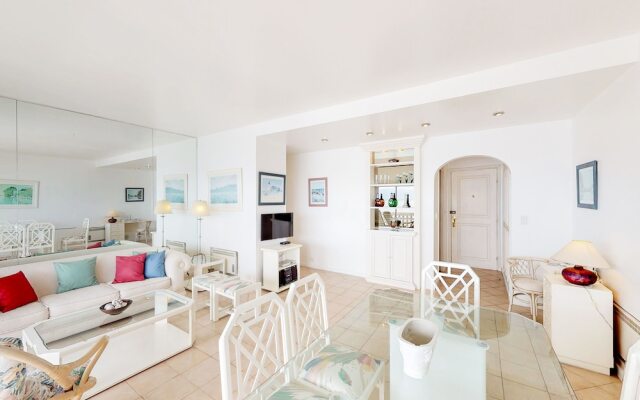 Oceana Suites Vanguardia
